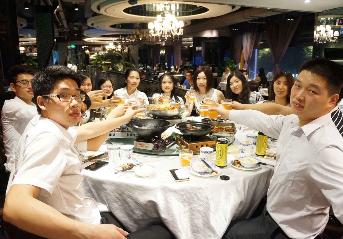 惟恒集团员工聚餐